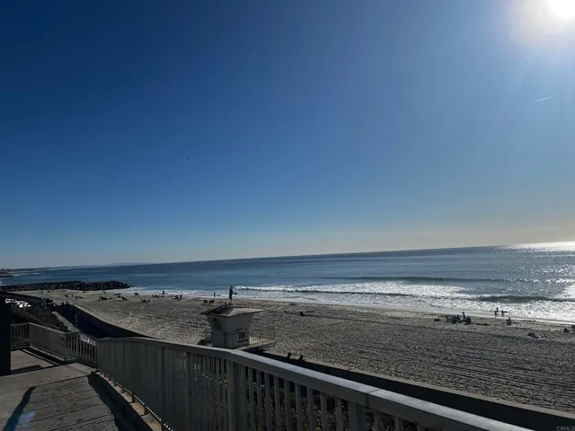 $3,210 | 159 Redwood Avenue, Unit B, Carlsbad, CA 92008