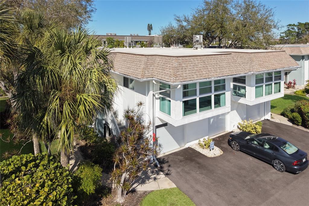 535 Sutton Place Longboat Key, FL 34228 - Photo 29 of 43