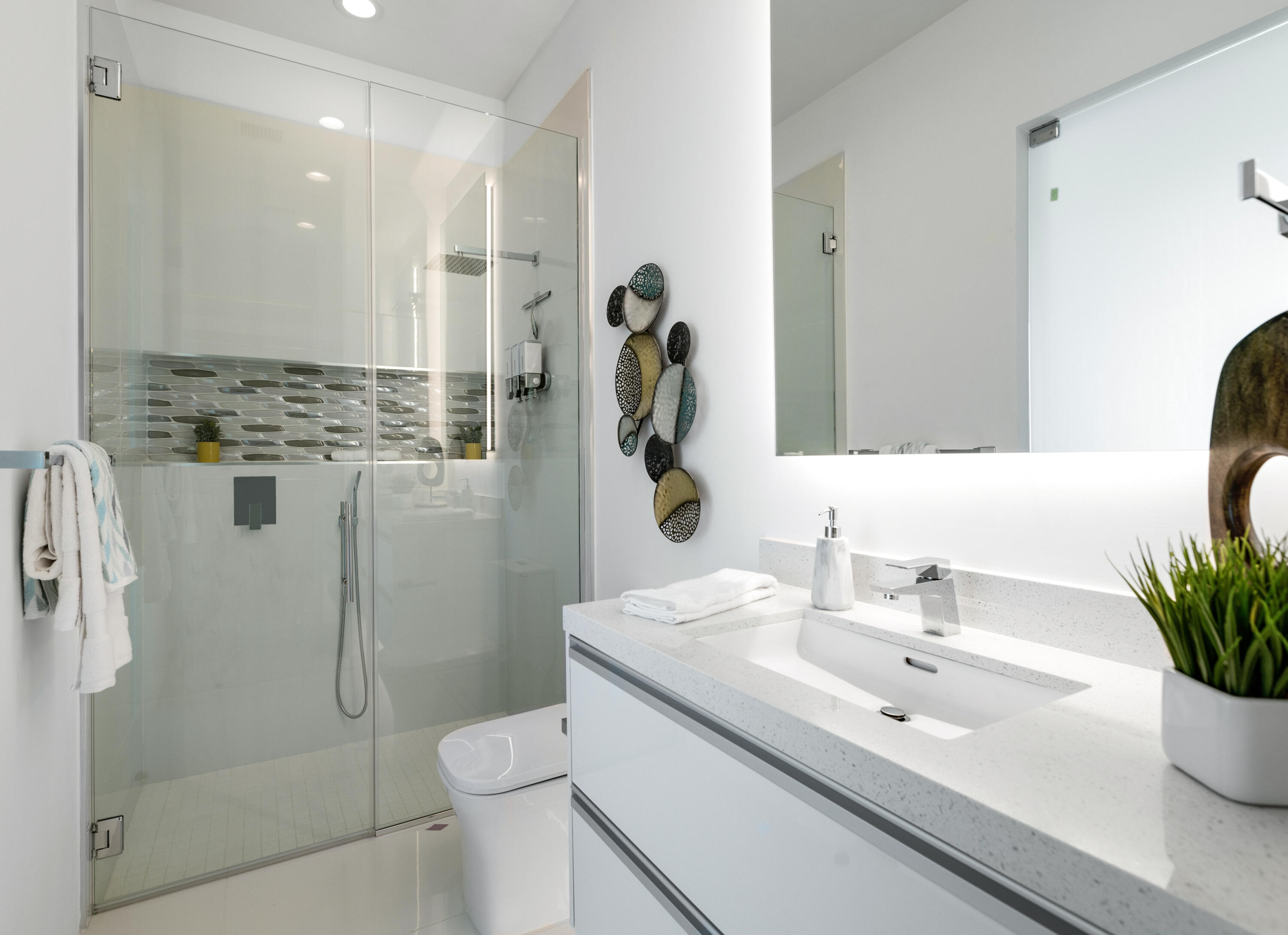 2696 Anza Trail Palm Springs, CA 92264 - Photo 25 of 99 a bathroom with a sink a toilet and shower