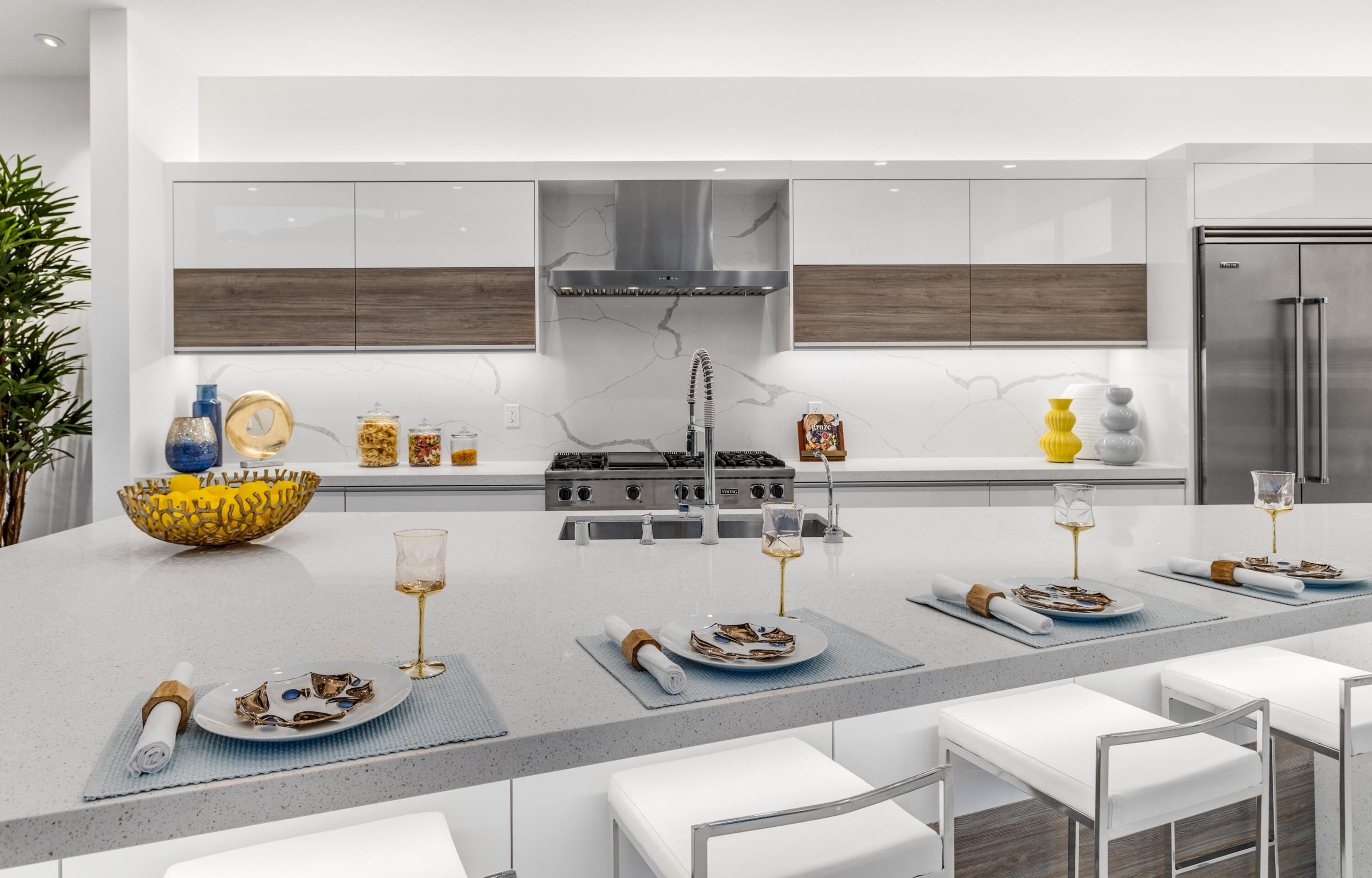 2696 Anza Trail Palm Springs, CA 92264 - Photo 78 of 99 a kitchen with a sink and wooden floor