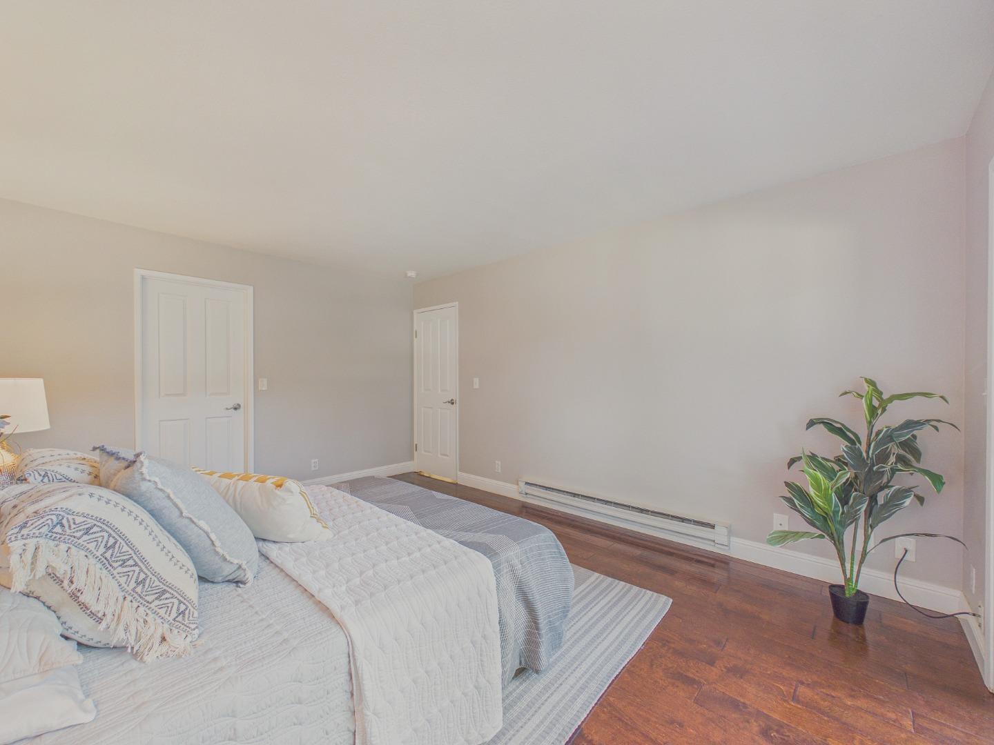 264 North Whisman Road, Unit 13 Mountain View, CA 94043 - Photo 5 of 24