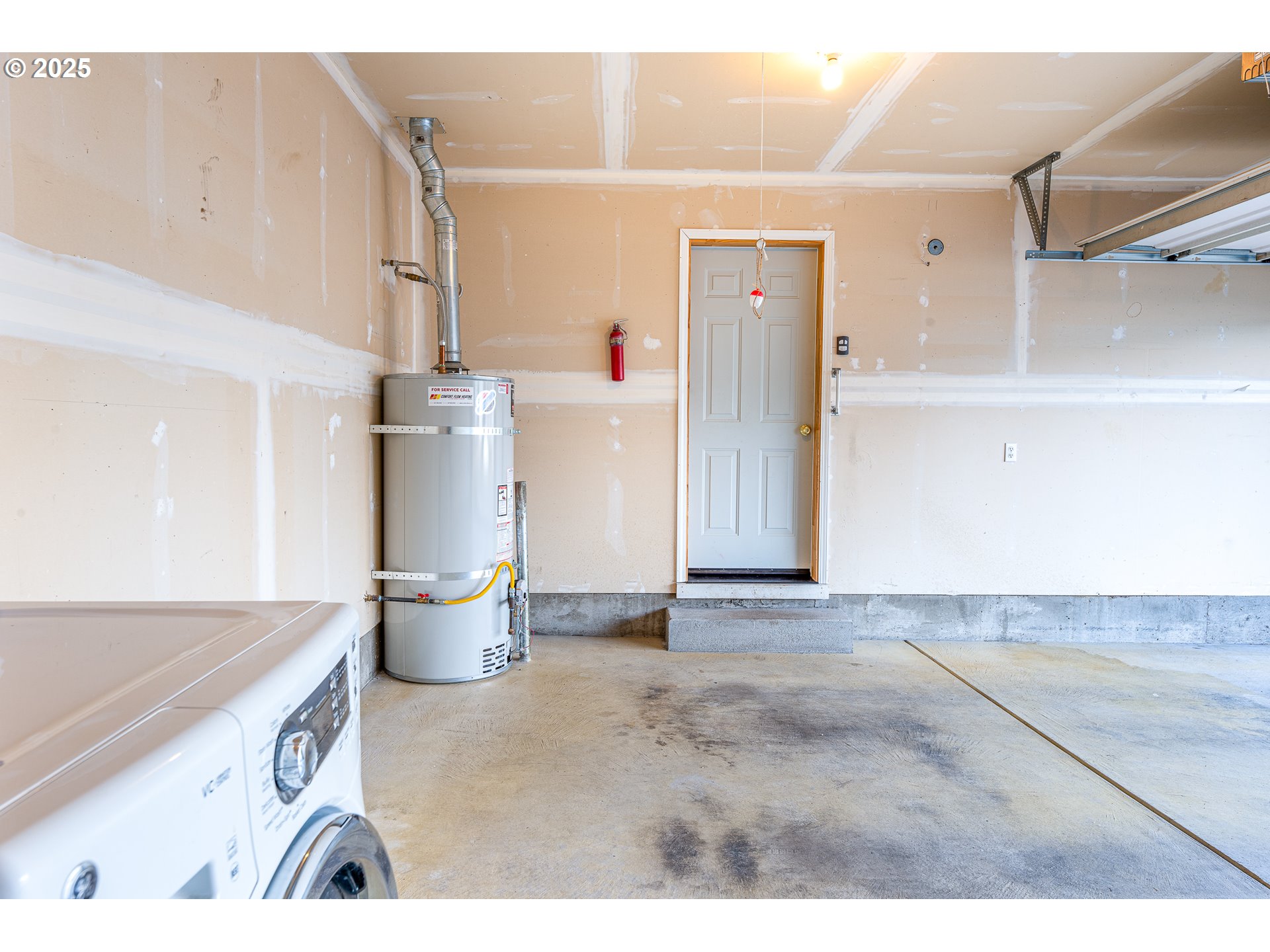 6565 Aaron Lane Springfield, OR 97478 - Photo 36 of 48 a view of a storage & utility room