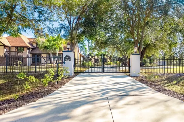 $1,500,000 | 222 Highpoint Drive, Venice, FL 34292