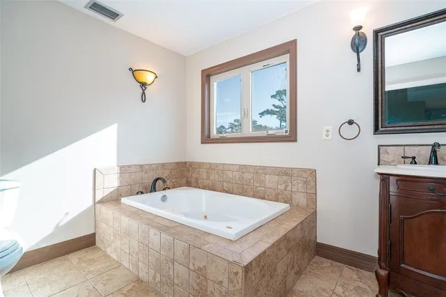 $1,500,000 | 222 Highpoint Drive, Venice, FL 34292