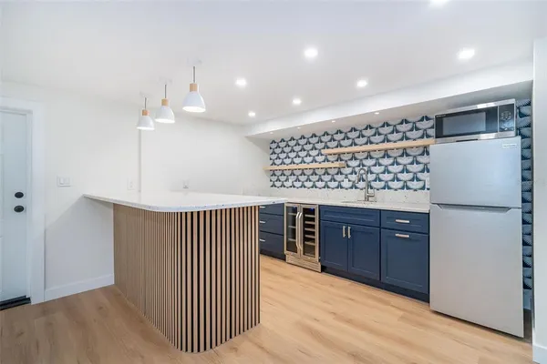 $1,500,000 | 222 Highpoint Drive, Venice, FL 34292