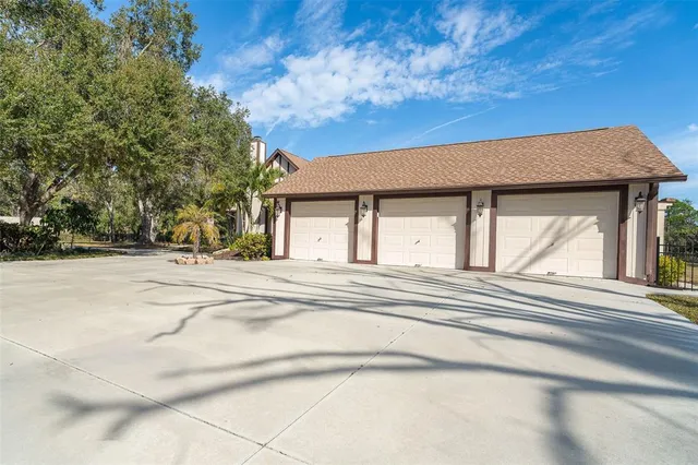 $1,500,000 | 222 Highpoint Drive, Venice, FL 34292