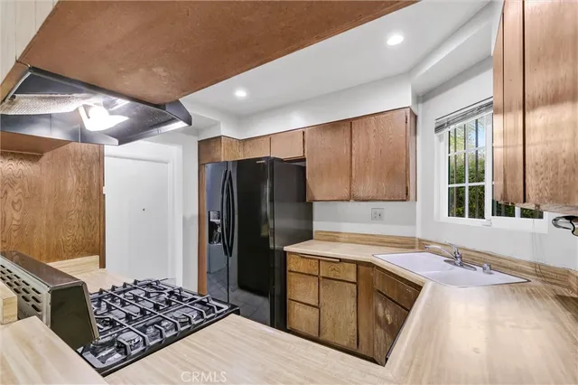 a bathroom with a toilet