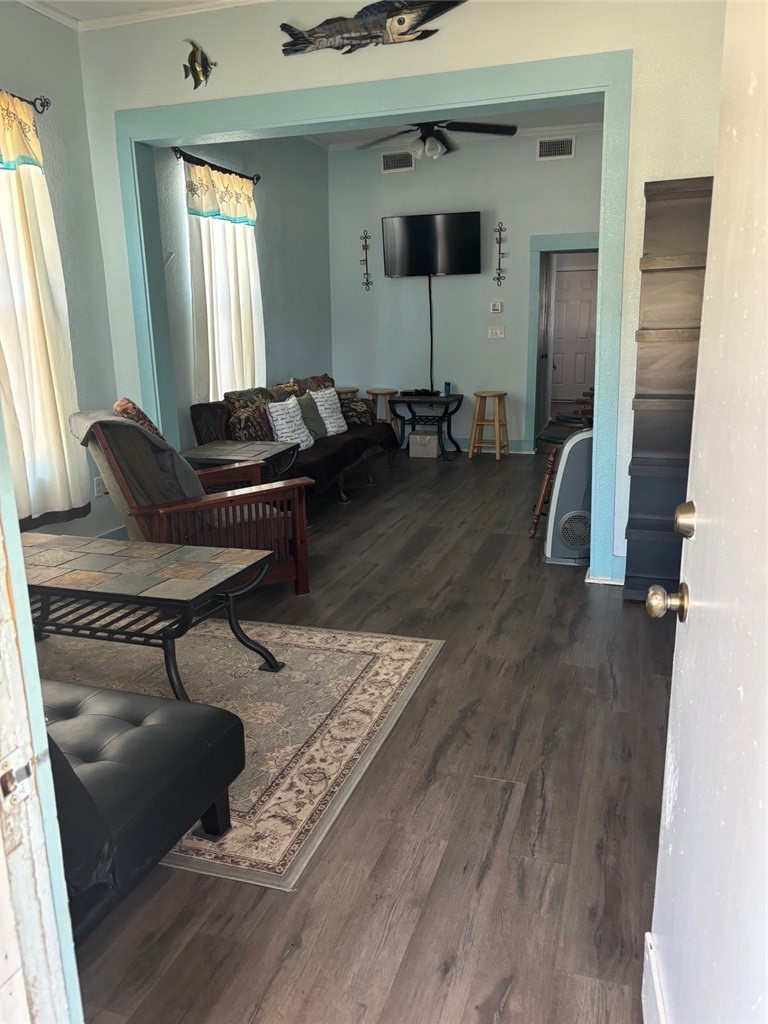 659 South Rife Street Aransas Pass, TX 78336 - Photo 7 of 22 Gallery Image 7
