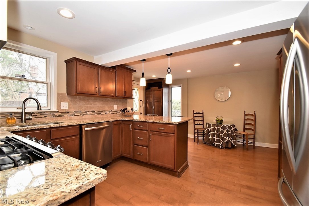 21076 West Byron Road Beachwood, OH 44122 - Photo 10 of 24