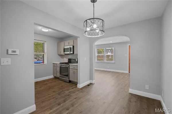 $349,900 | 5203 Schollmeyer Avenue, St. Louis, MO 63109