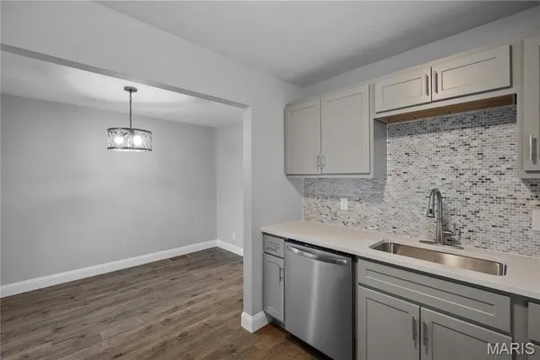 $349,900 | 5203 Schollmeyer Avenue, St. Louis, MO 63109
