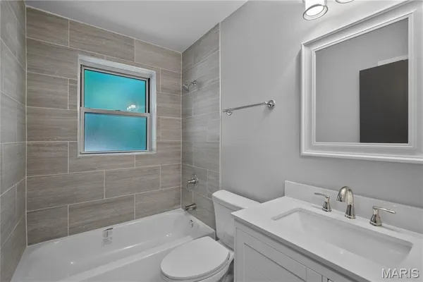 $349,900 | 5203 Schollmeyer Avenue, St. Louis, MO 63109