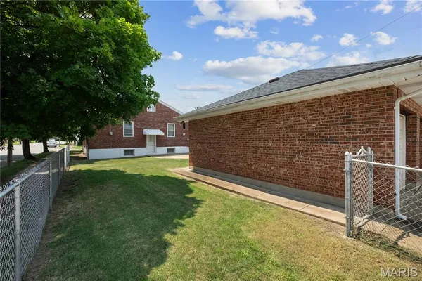 $349,900 | 5203 Schollmeyer Avenue, St. Louis, MO 63109