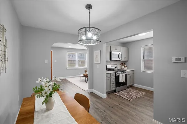 $349,900 | 5203 Schollmeyer Avenue, St. Louis, MO 63109