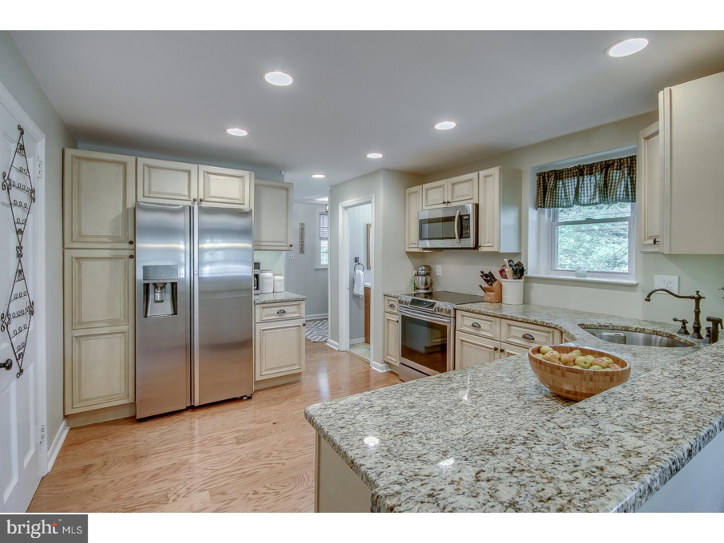 326 South Rolling Road Springfield, PA 19064 - Photo 4 of 25