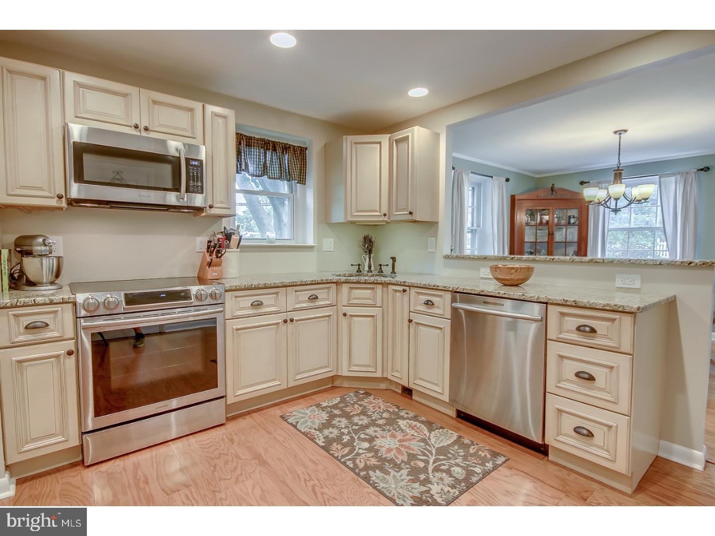 326 South Rolling Road Springfield, PA 19064 - Photo 8 of 25
