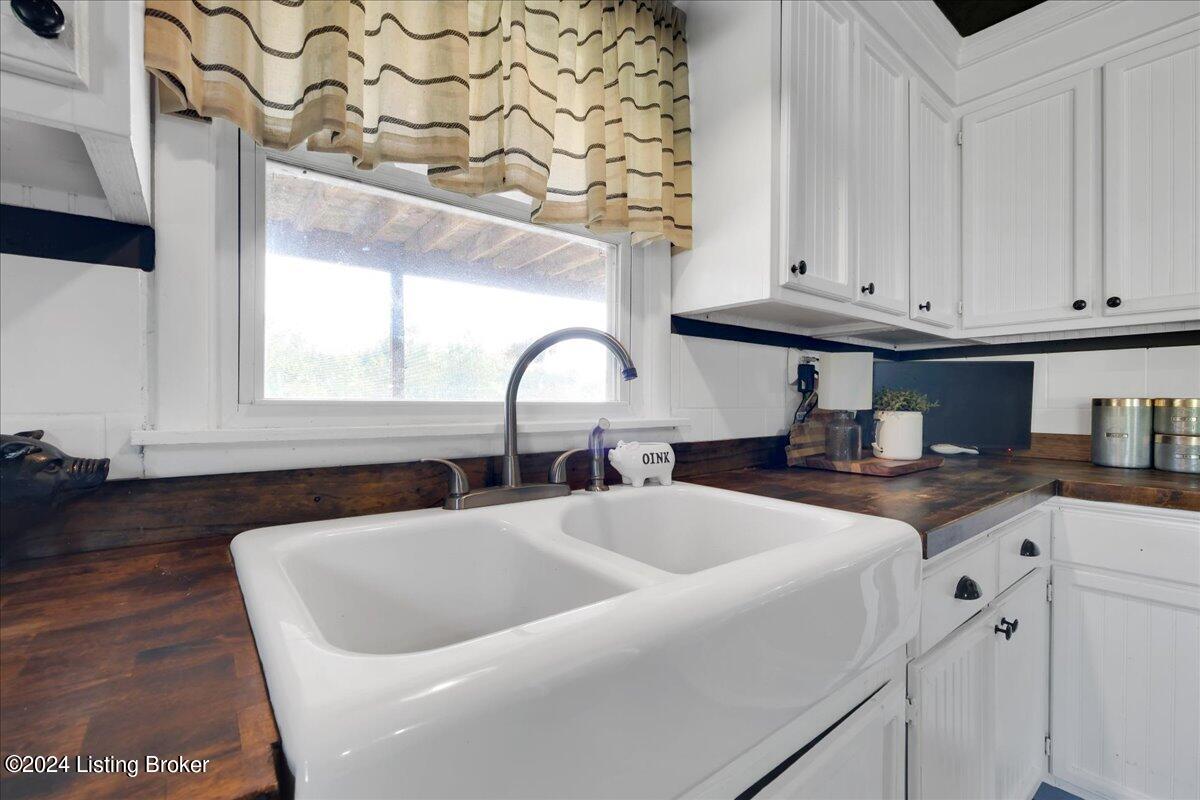 4881 Gest Road Pleasureville, KY 40057 - Photo 12 of 39 Kitchen Sink & Counters