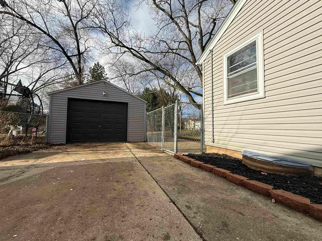 $185,000 | 2215 Colorado Avenue, Rockford, IL 61108