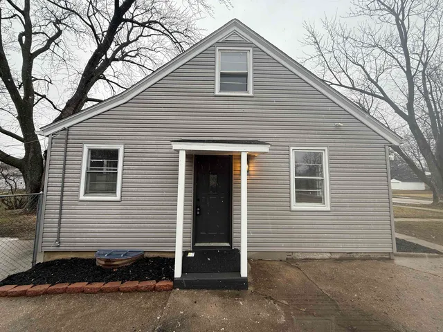$185,000 | 2215 Colorado Avenue, Rockford, IL 61108
