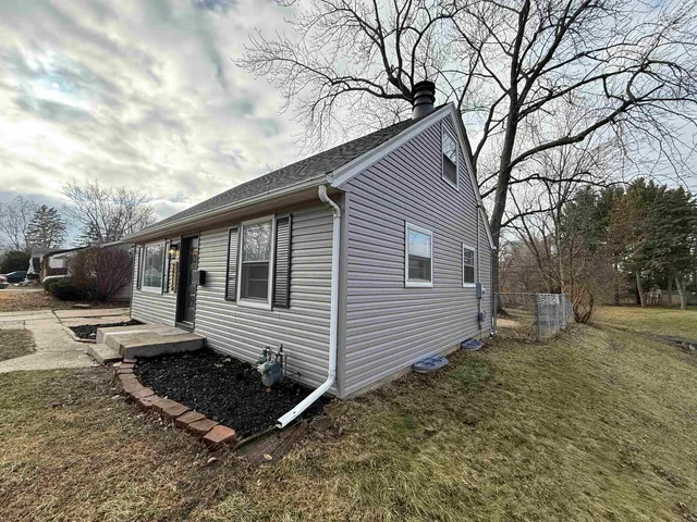 $185,000 | 2215 Colorado Avenue, Rockford, IL 61108