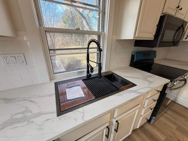 $185,000 | 2215 Colorado Avenue, Rockford, IL 61108