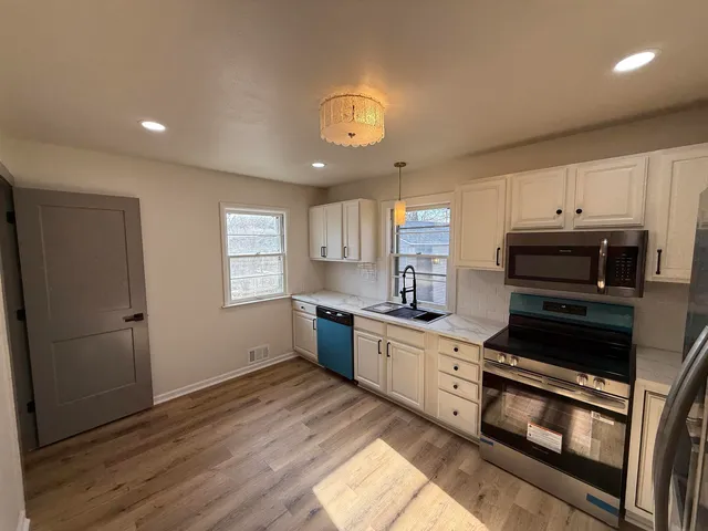 $185,000 | 2215 Colorado Avenue, Rockford, IL 61108