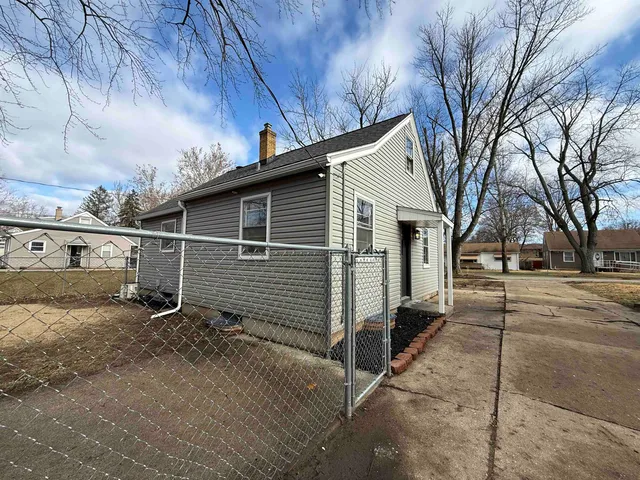 $185,000 | 2215 Colorado Avenue, Rockford, IL 61108