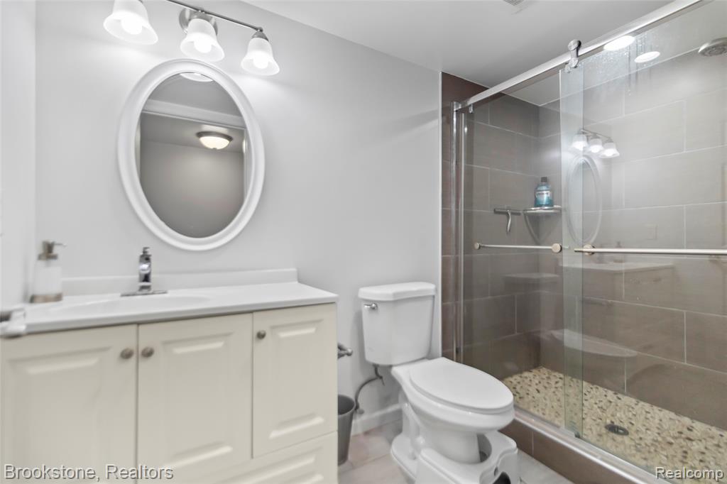 3807 Beechcrest Road Rochester Hills, MI 48309 - Photo 44 of 49 Gallery Image 44