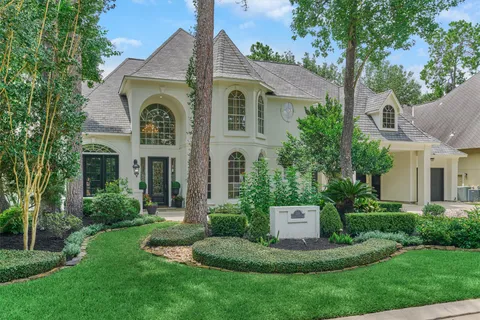 $1,595,000 | 319 South Silvershire Circle, The Woodlands, TX 77381
