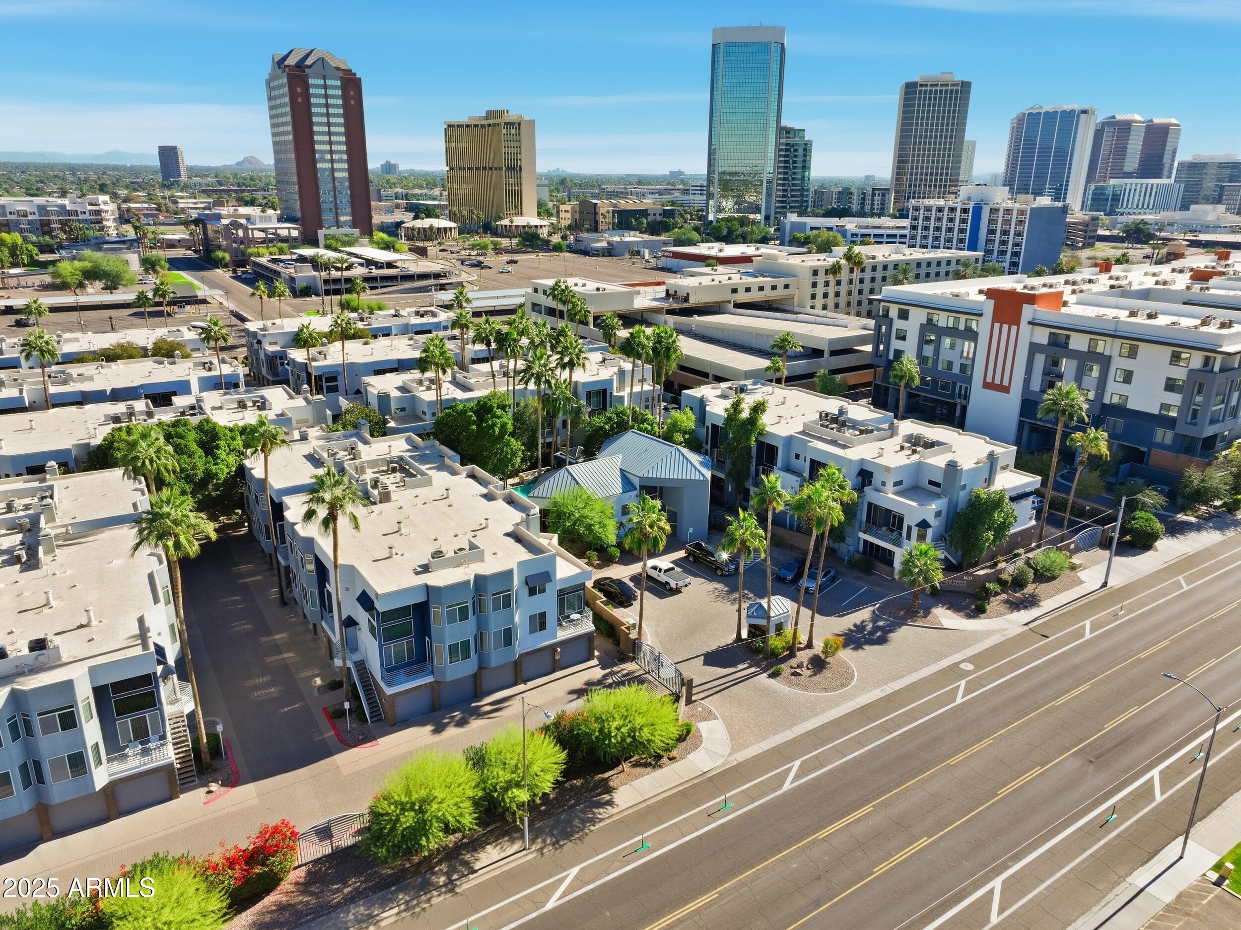 3633 North 3rd Avenue, Unit 2009 Phoenix, AZ 85013 - Photo 33 of 36 a picture of city view