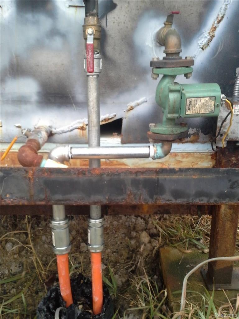 37730 Meskill Road Richmond, MI 48062 - Photo 32 of 41 craigslist jasons phone 015.jpg
