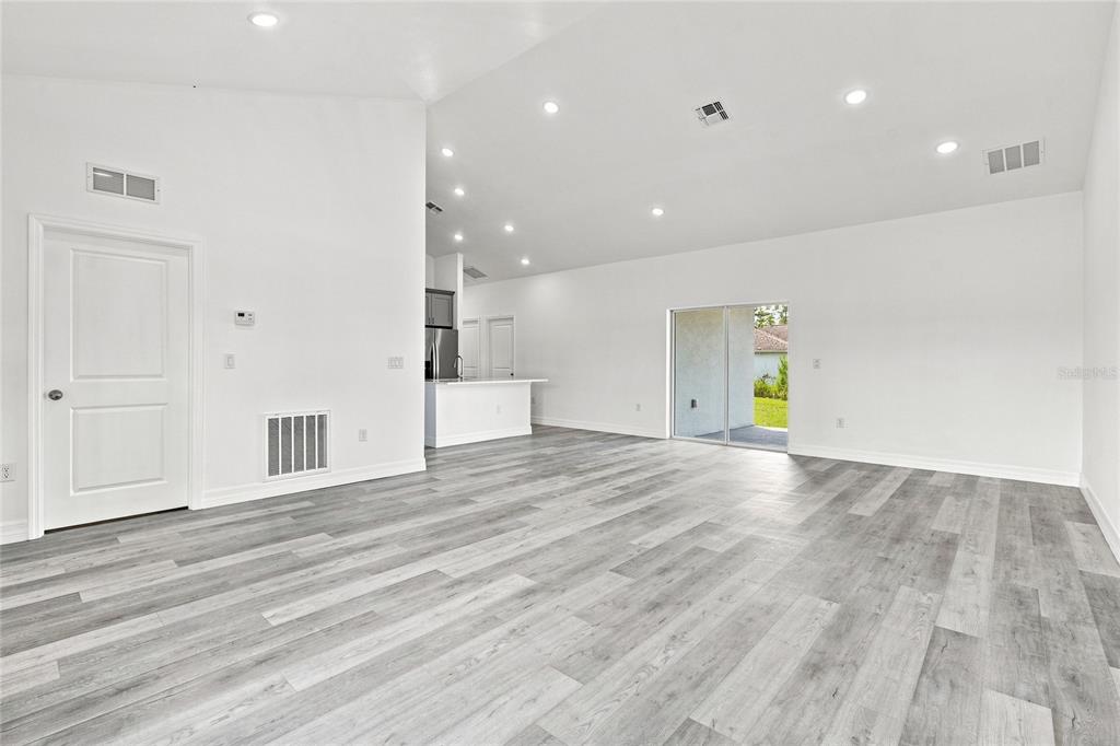 4450 Southwest 169th Ln Road Ocala, FL 34473 - Photo 5 of 24 Gallery Image 5