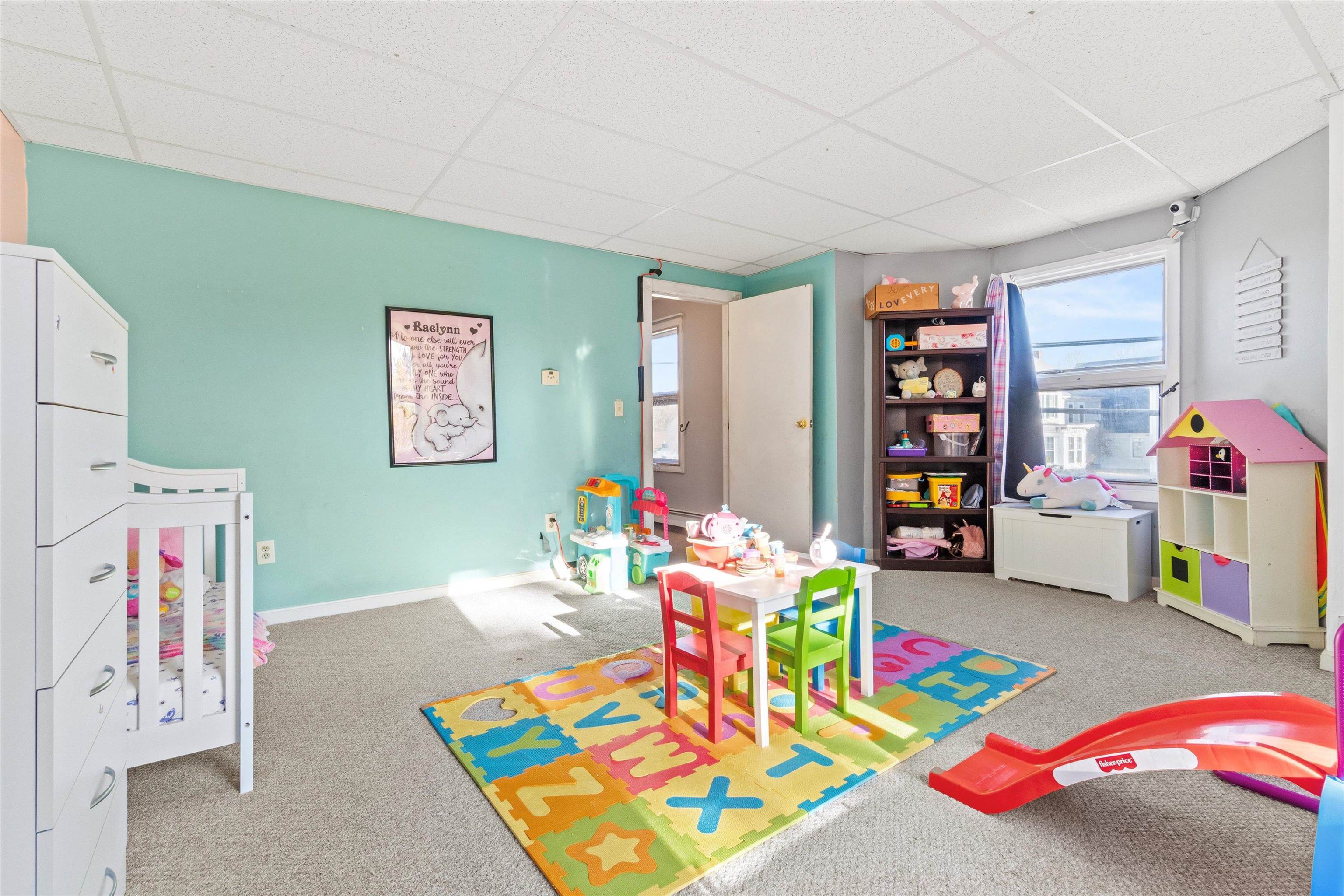 73 West Main Street Hillsborough, NH 03244 - Photo 23 of 60