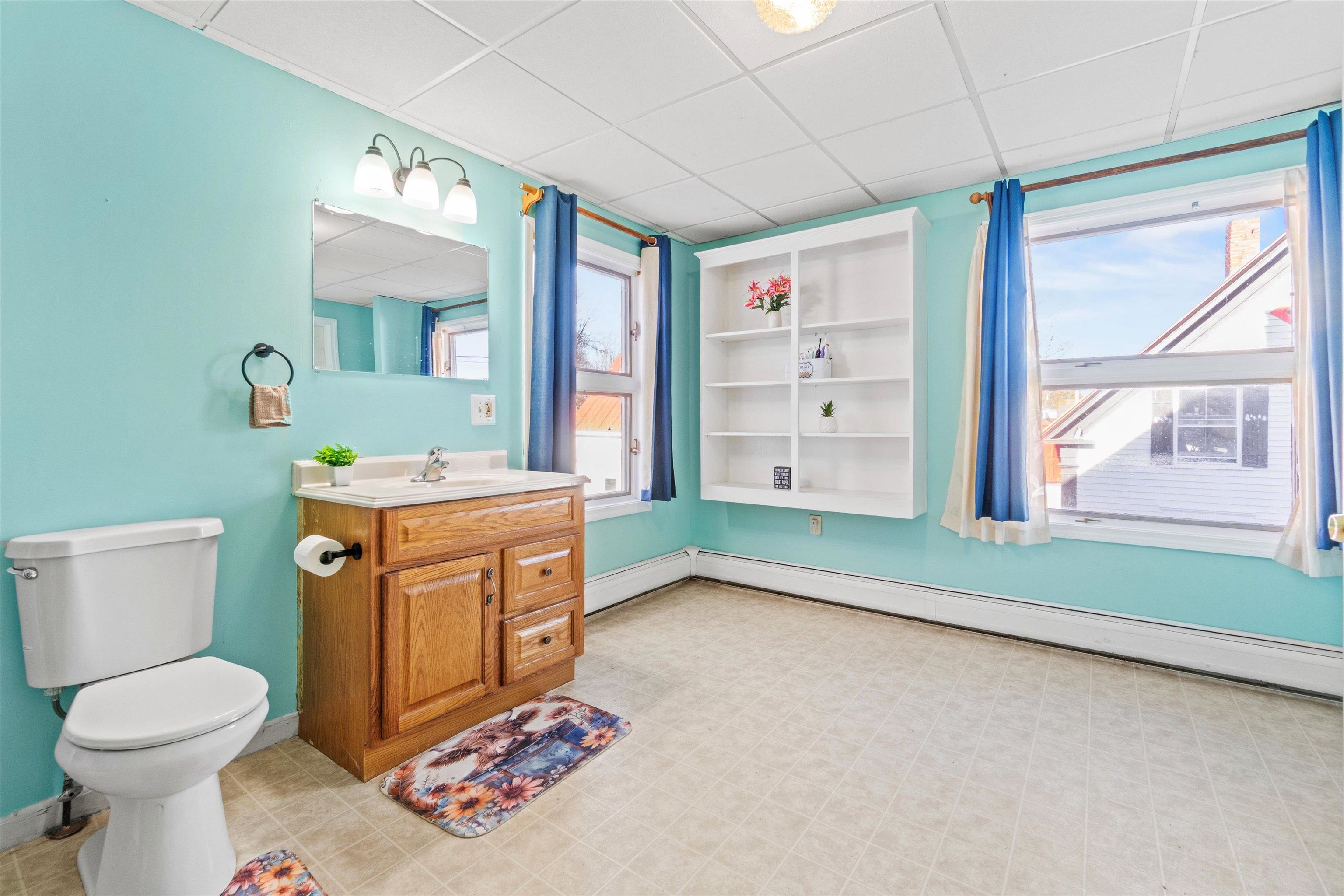 73 West Main Street Hillsborough, NH 03244 - Photo 26 of 60