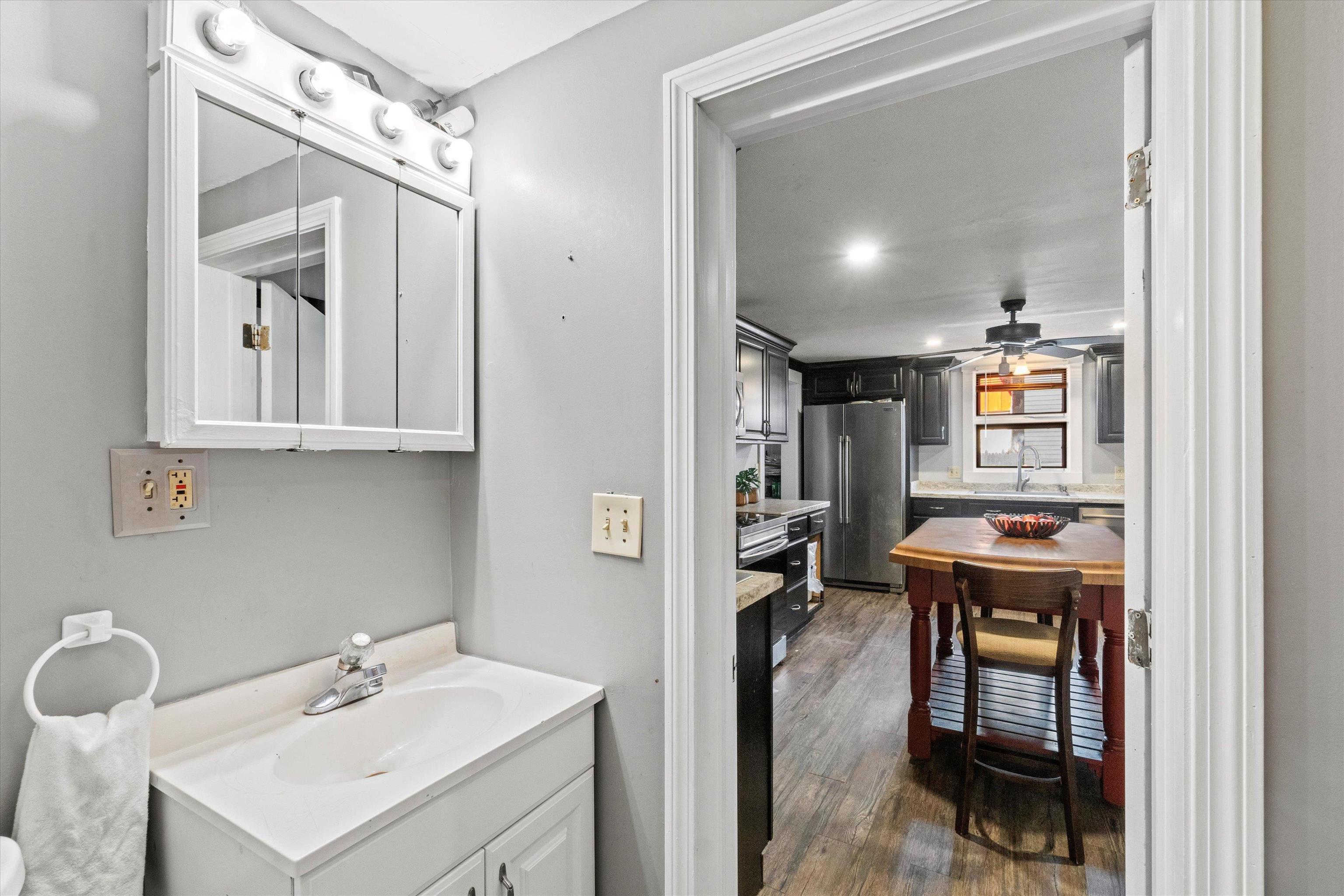 73 West Main Street Hillsborough, NH 03244 - Photo 33 of 60