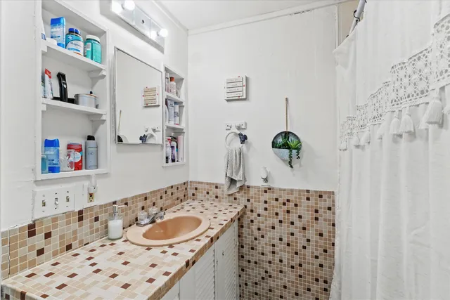 $450,000 | 73 West Main Street, Hillsborough, NH 03244