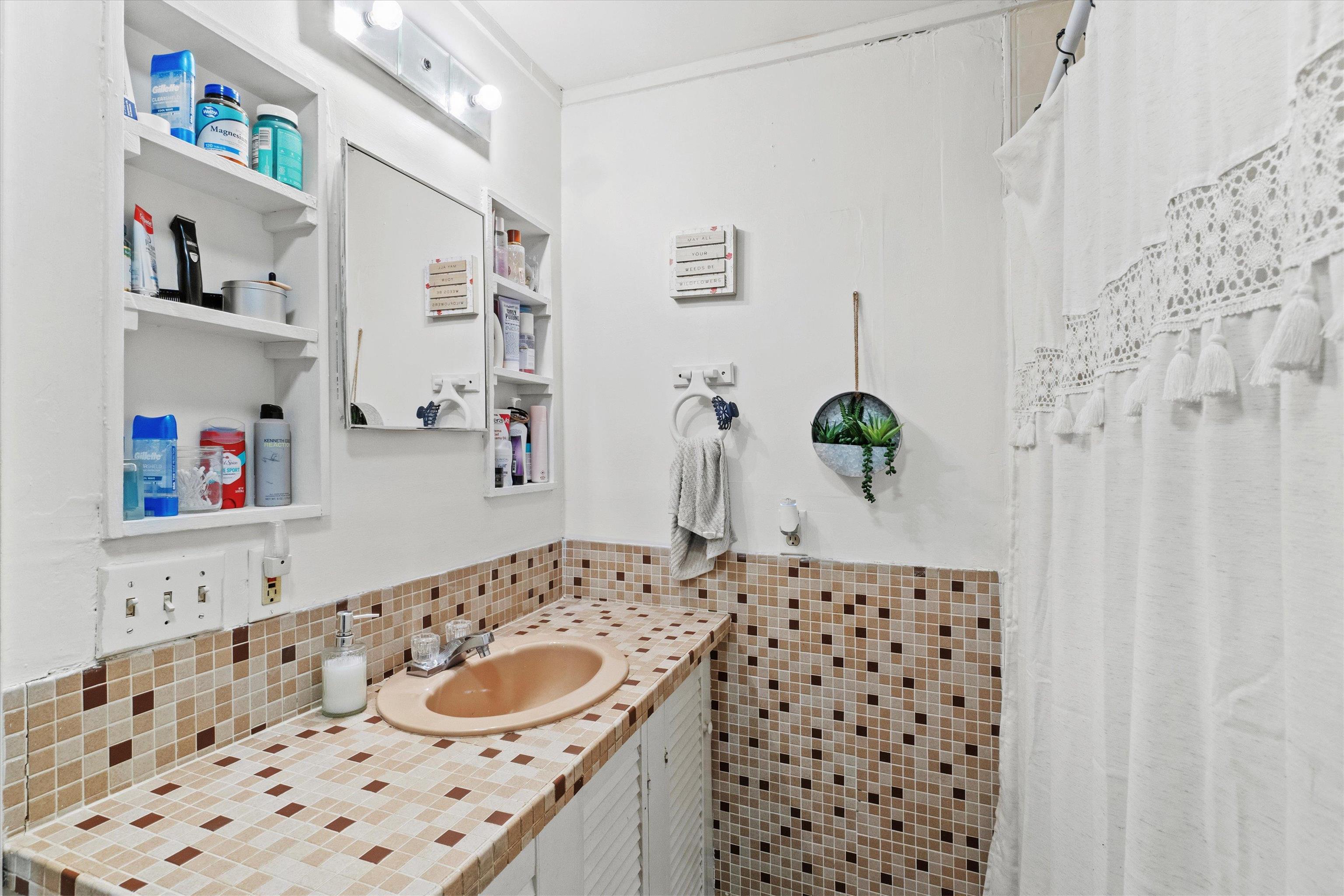 73 West Main Street Hillsborough, NH 03244 - Photo 48 of 60