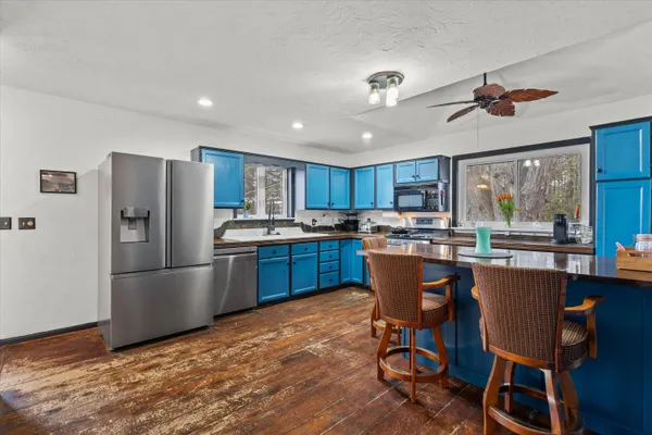 $447,500 | 4804 County Hwy VV, Two Rivers, WI 54241