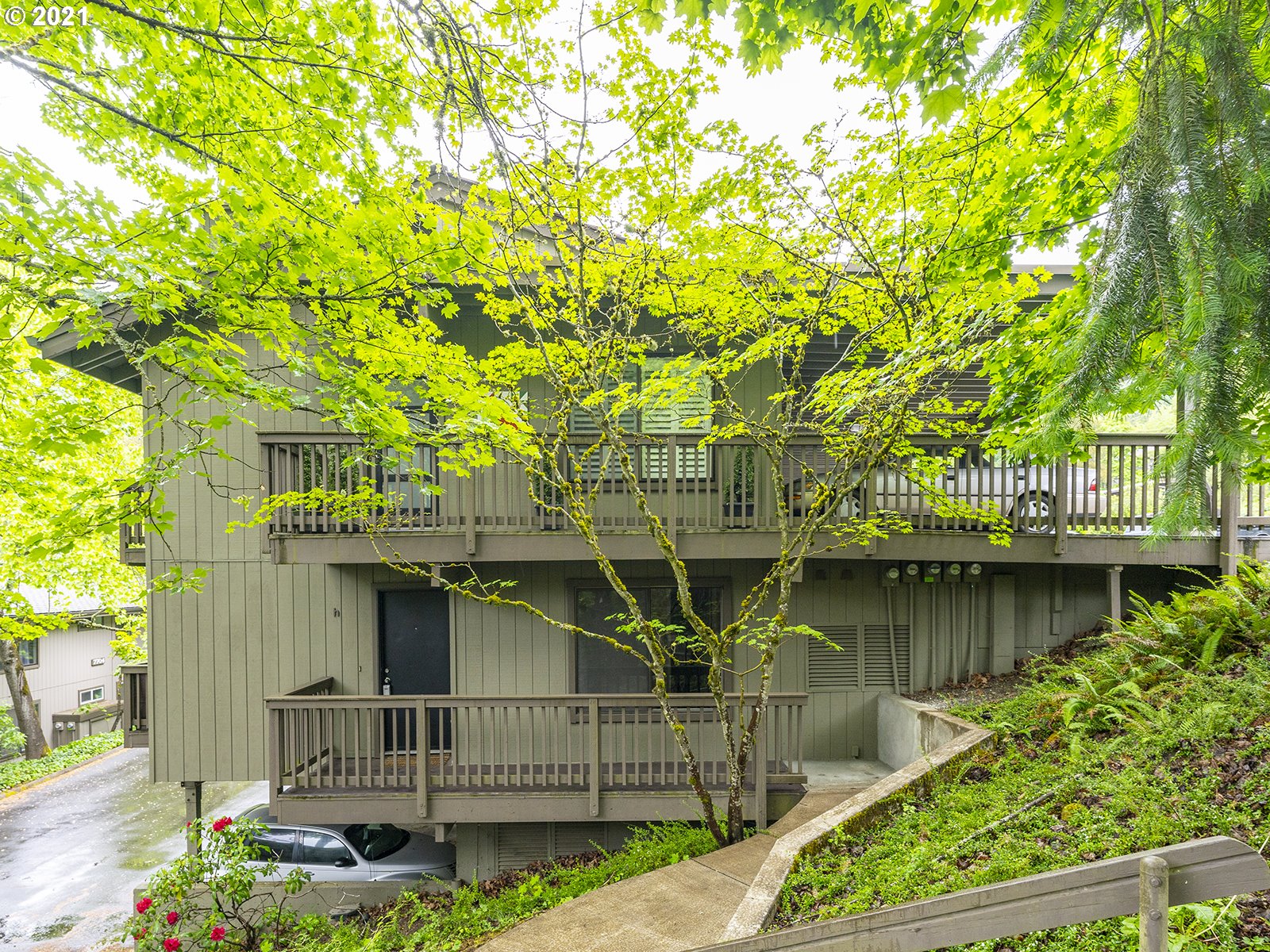 7734 Southwest Barnes Road Portland, OR 97225 - Photo 2 of 22 Gallery Image 2