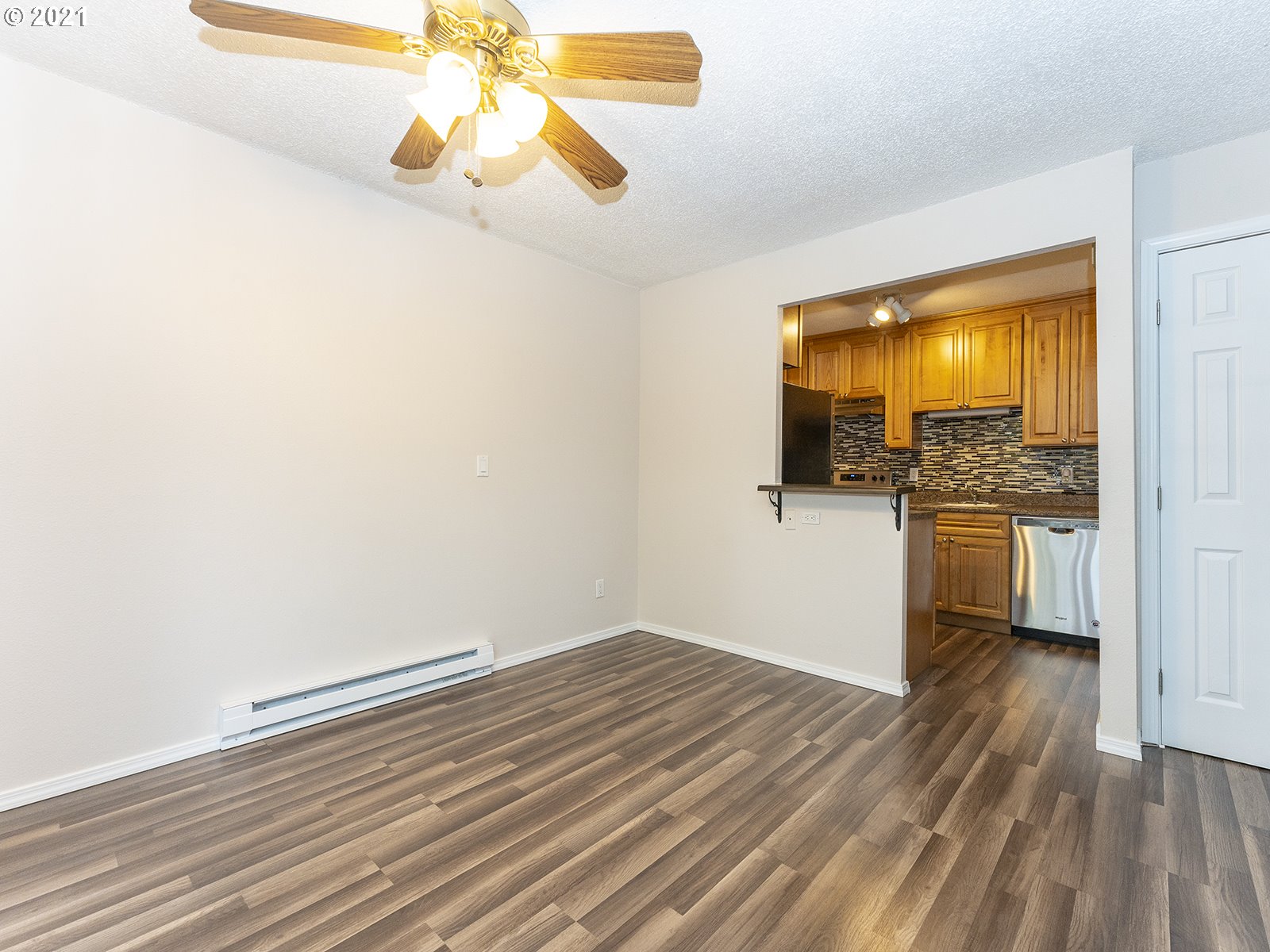 7734 Southwest Barnes Road Portland, OR 97225 - Photo 13 of 22 Gallery Image 13
