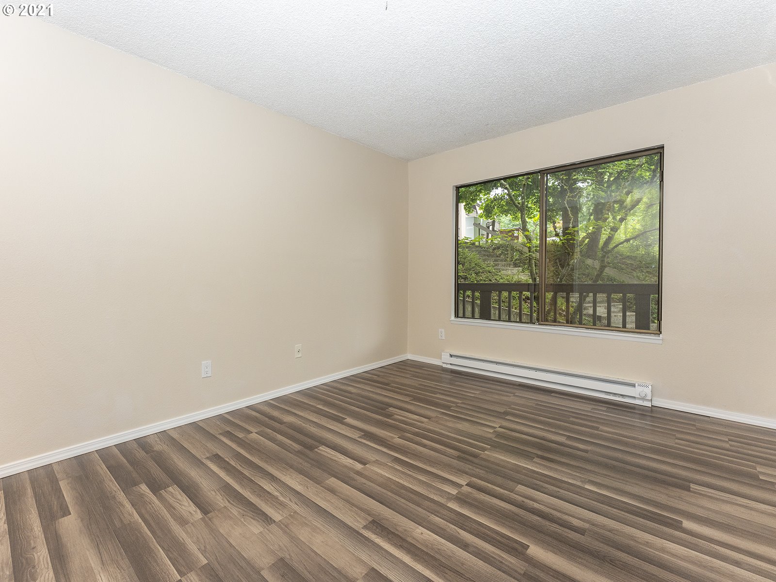 7734 Southwest Barnes Road Portland, OR 97225 - Photo 17 of 22 Gallery Image 17