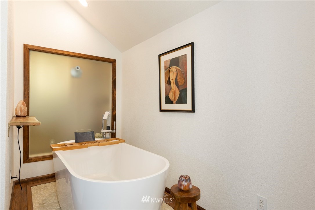 3010 Ridgeview Drive Northeast Bremerton, WA 98310 - Photo 14 of 39 Gallery Image 14