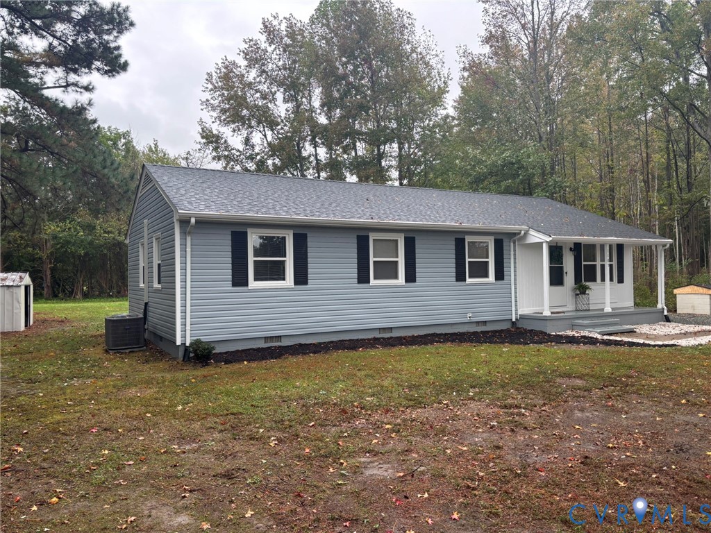 1185 Erica Road Montross, VA 22520 - Photo 2 of 32 View of front facade with crawl space, a shingled