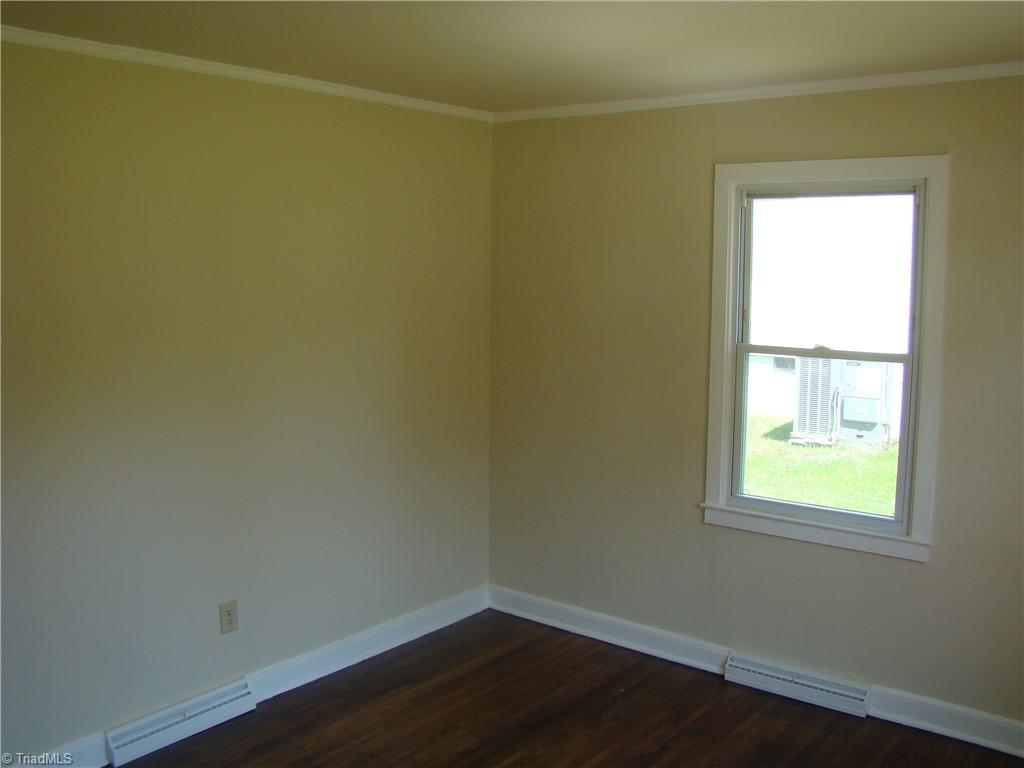 1406 Vaughn Road Burlington, NC 27217 - Photo 14 of 21 Gallery Image 14