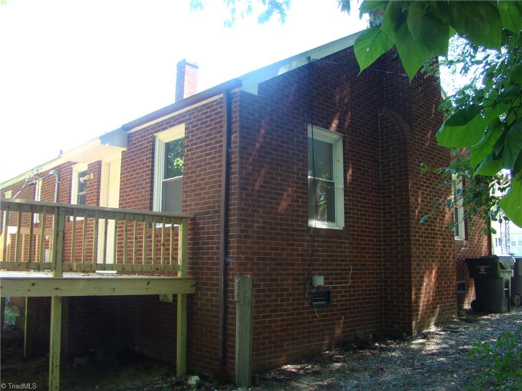 1406 Vaughn Road Burlington, NC 27217 - Photo 4 of 21 Gallery Image 4