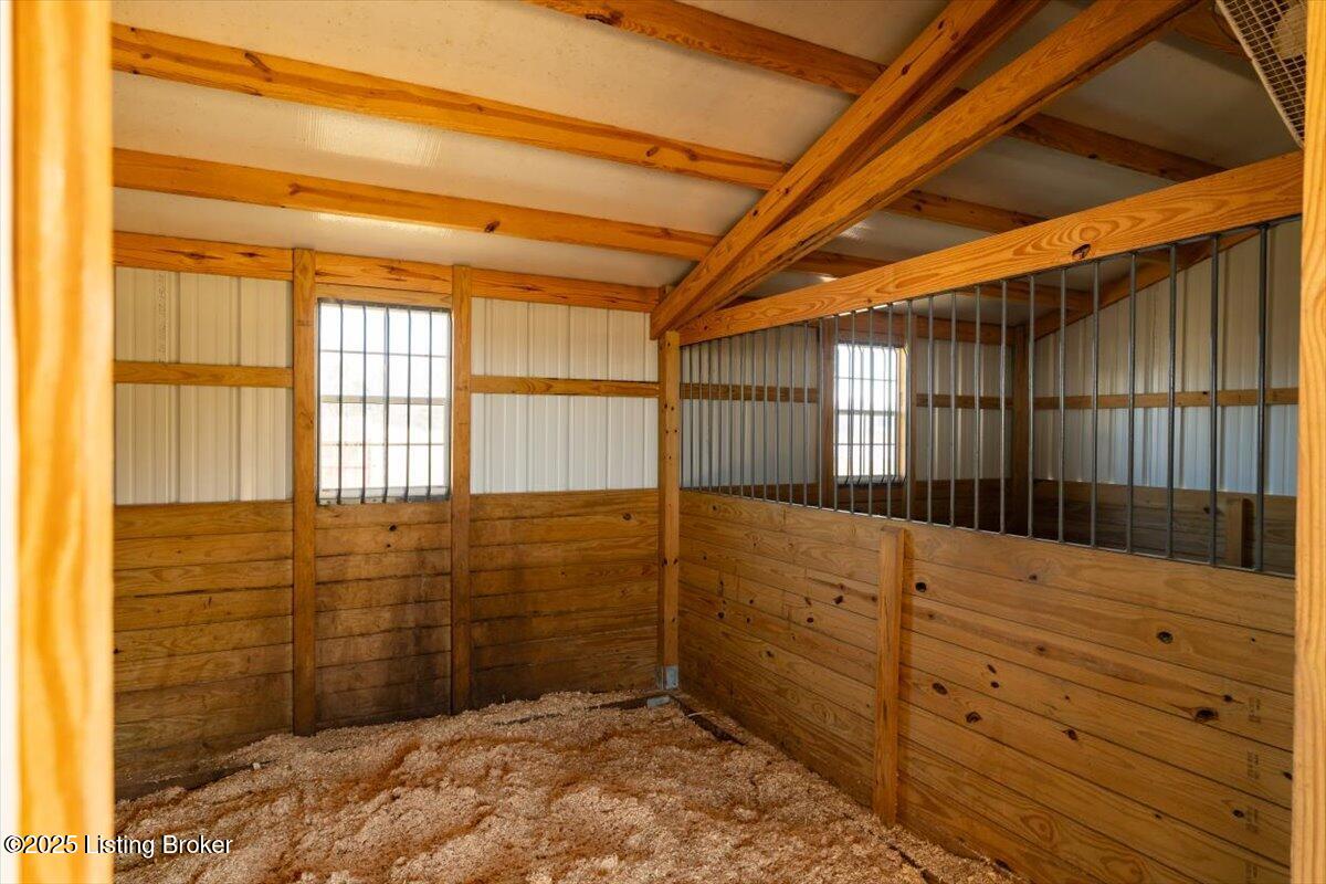 11862 St John Road Rineyville, KY 40162 - Photo 29 of 39 horse stall