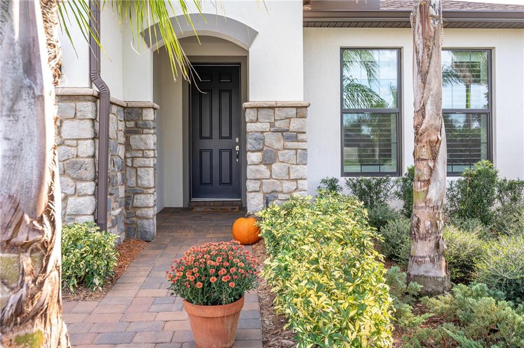 4647 Ibis Road Vero Beach, FL 32967 - Photo 3 of 35 Gallery Image 3