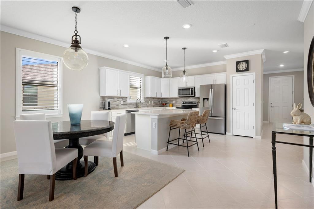 4647 Ibis Road Vero Beach, FL 32967 - Photo 9 of 35 Gallery Image 9