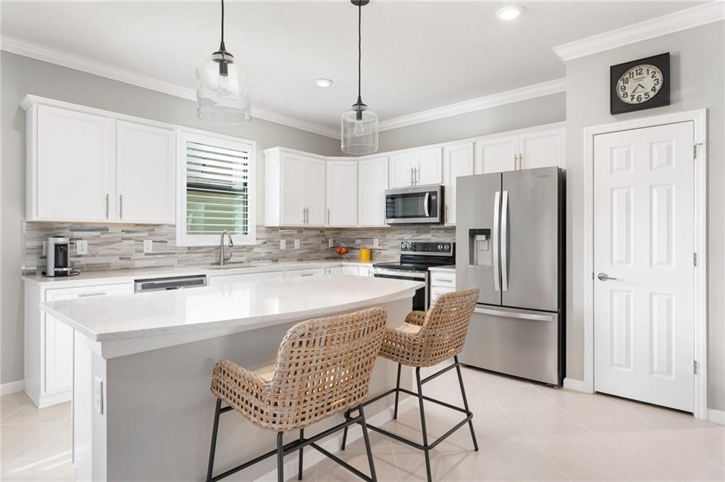 4647 Ibis Road Vero Beach, FL 32967 - Photo 10 of 35 Gallery Image 10