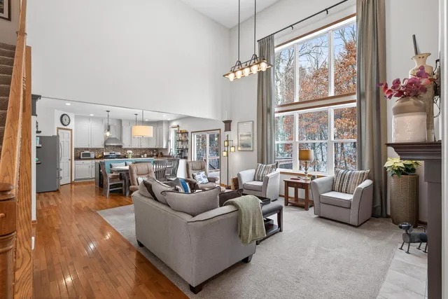 $634,900 | 6691 Timber Ridge Ln Court South, Cottage Grove, MN 55016